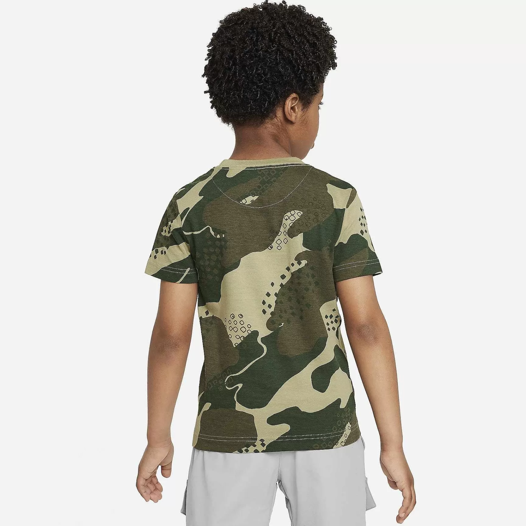 Dzieci Nike Topy I T-Shirty | Podstawowa Koszulka Club Seasonal Camo